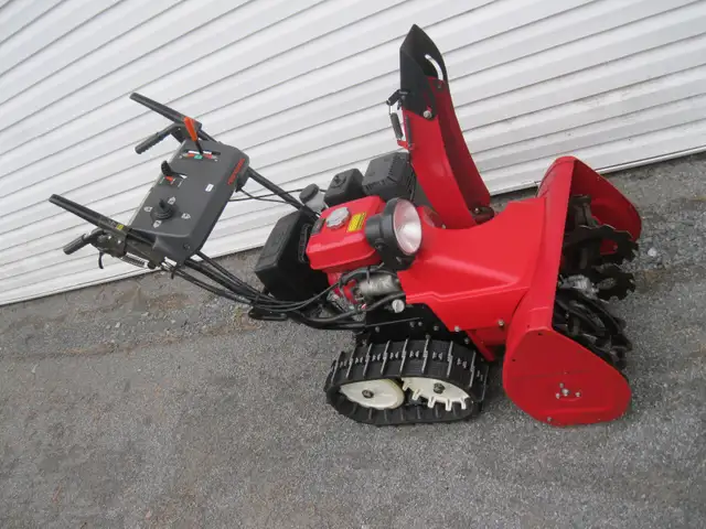 Souffleuse HONDA HS724TCD Snowblower Souffleur chenilles