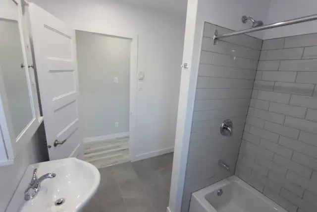 4 1/2 avec électros disponible 1er juillet - Photo 3
