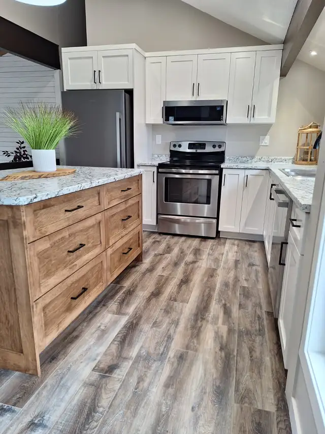 Newly Renovated County House - Photo 13