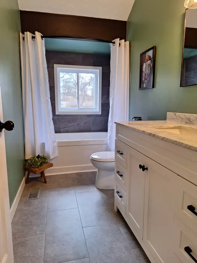 Newly Renovated County House - Photo 17
