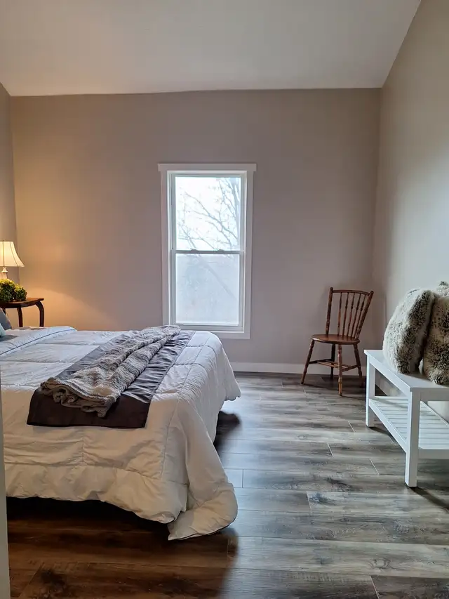 Newly Renovated County House - Photo 19