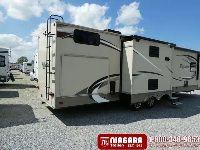 2015 GRAND DESIGN REFLECTION 308BHTS Travel Trailer - Photo 4