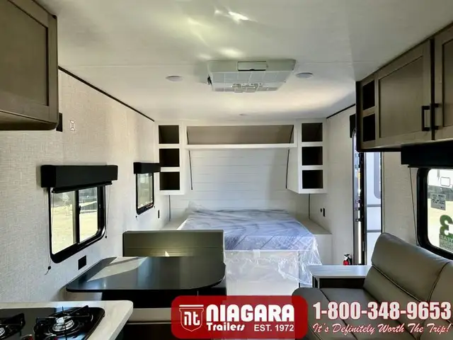 2025 STARCRAFT AR/ONE 231BH Travel Trailer - Photo 6