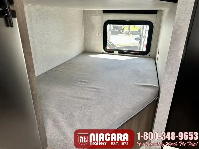 2025 STARCRAFT AR/ONE 231BH Travel Trailer - Photo 19