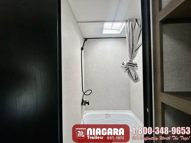 2025 STARCRAFT AR/ONE 231BH Travel Trailer - Photo 21