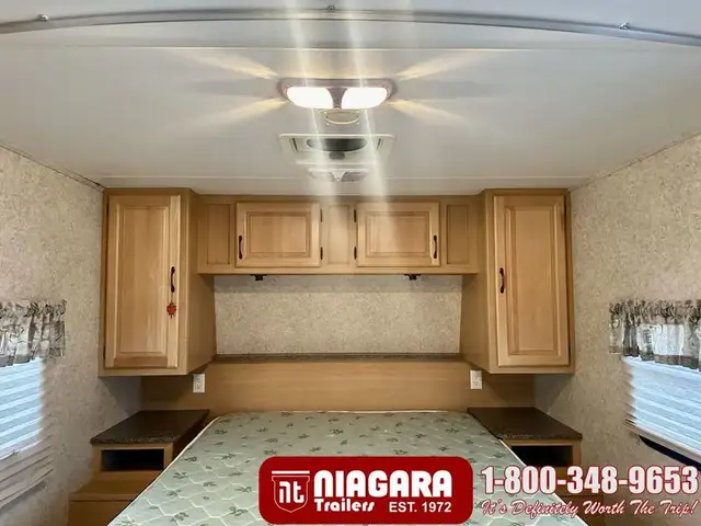 2011 EVERGREEN EVER-LITE 31RB Travel Trailer - Photo 7