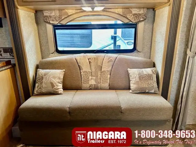 2011 EVERGREEN EVER-LITE 31RB Travel Trailer - Photo 9