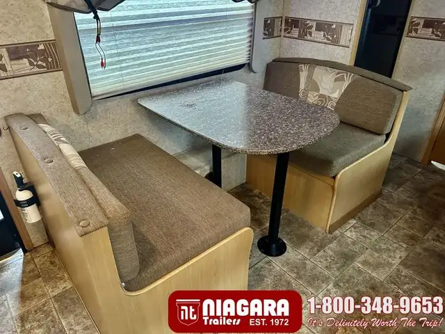2011 EVERGREEN EVER-LITE 31RB Travel Trailer - Photo 10