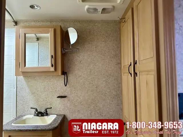 2011 EVERGREEN EVER-LITE 31RB Travel Trailer - Photo 18