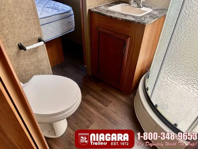 2016 STARCRAFT AUTUMN RIDGE 339BHTS Travel Trailer - Photo 23
