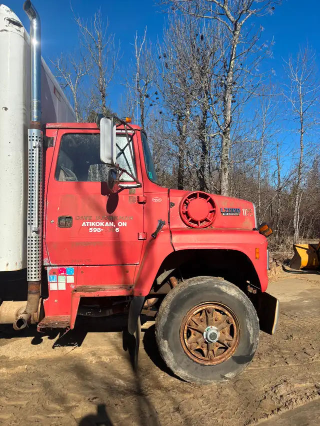 1993 Ford Gardwine Truck. Cummins. Parting out - Photo 6