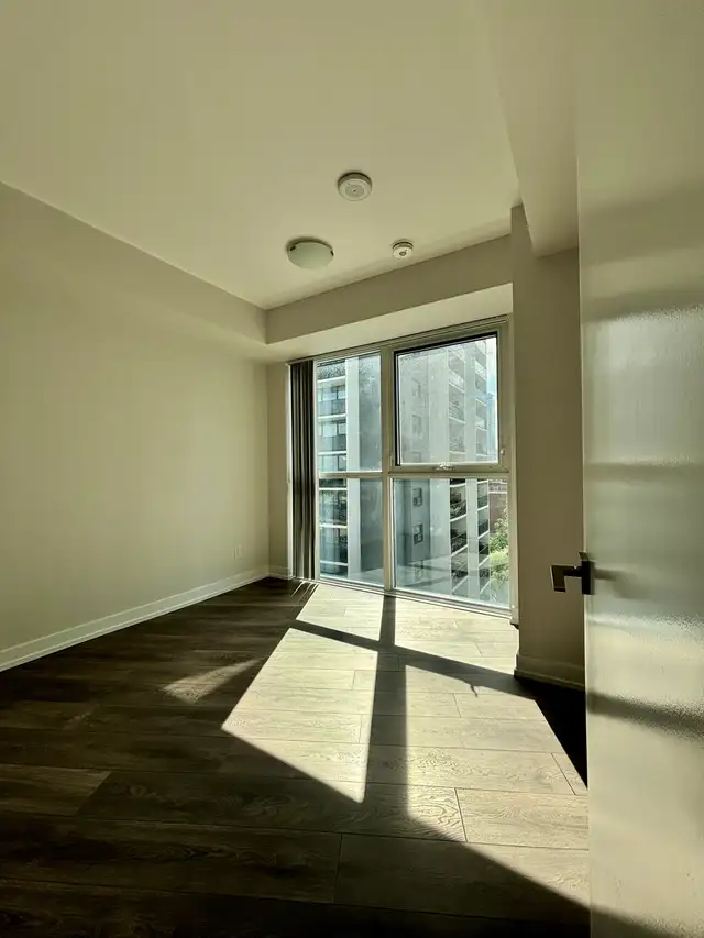 Downtown Wellesley condo - Photo 4