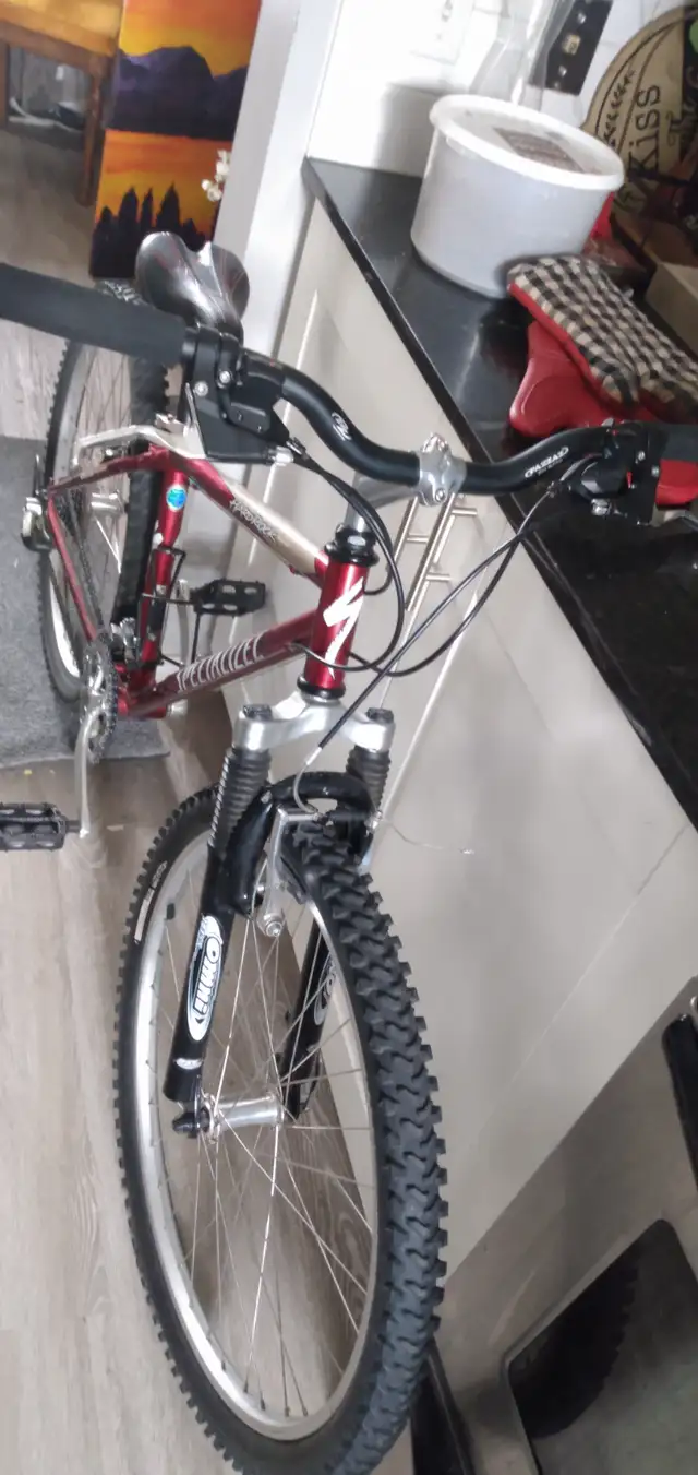 Specialized hardrock MTB $175 amazing condition like New - Photo 2