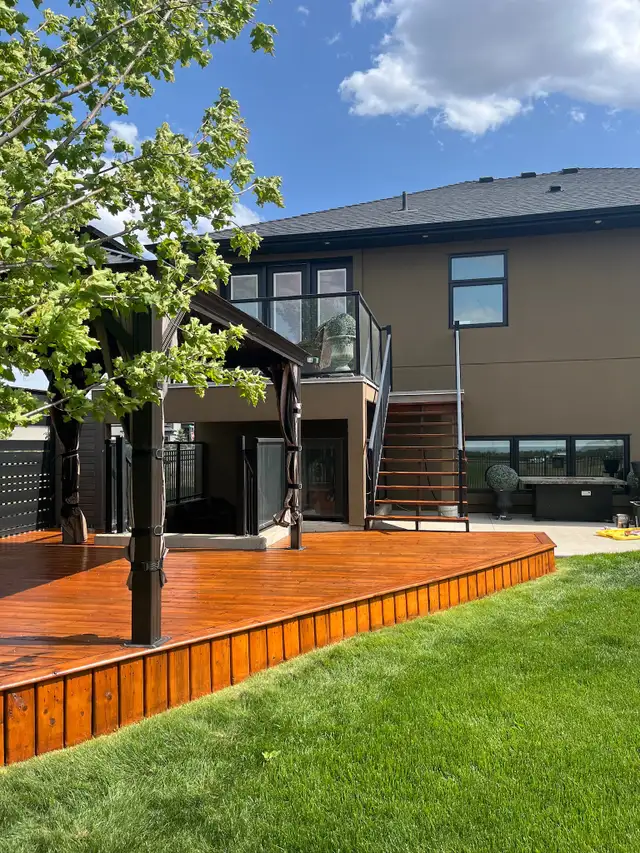 Deck & Fence Stain - Starting @ $1.00/sqft