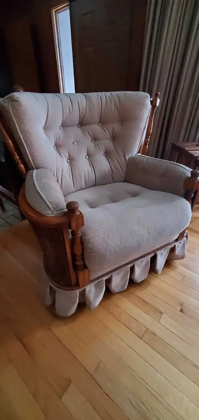 Estate Sale - Furniture - Photo 2