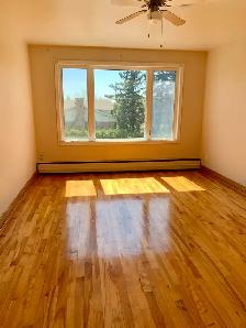 Brossard for rent-3 bedrooms-Renovated Top Floor