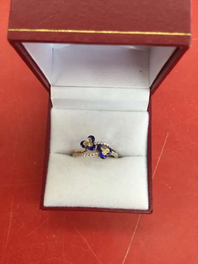 bague en or  fleurs bleues