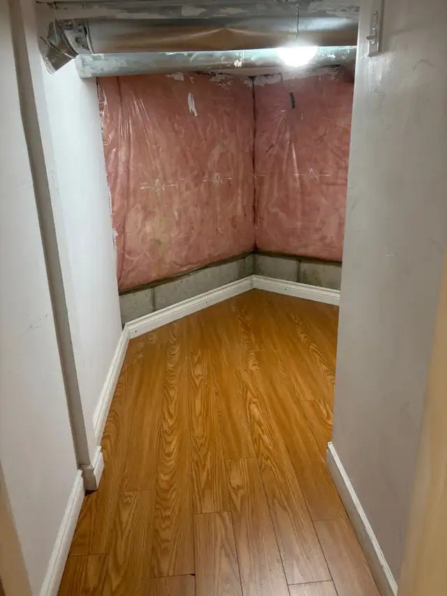 Walkout legal basement Brampton - Photo 9