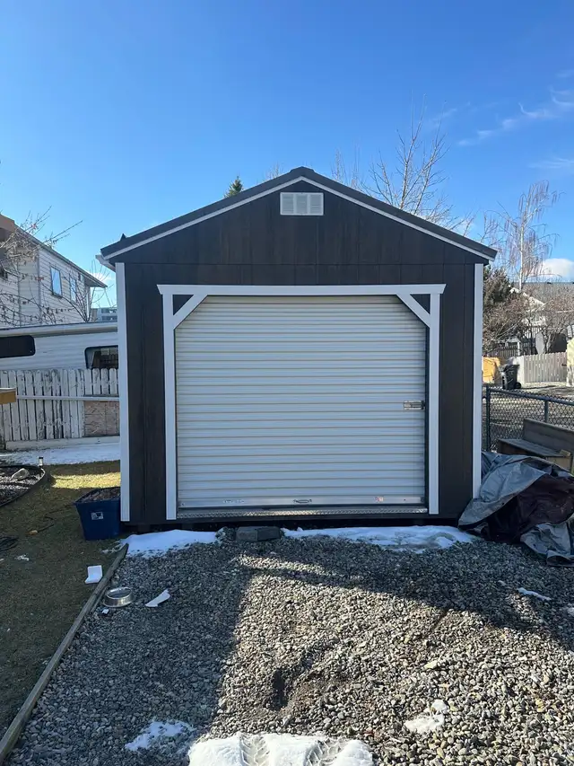 Like new  Shed/garage 16x12