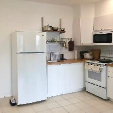 Port Credit Utilties Included, 1 Bed 1 Bath Apartment