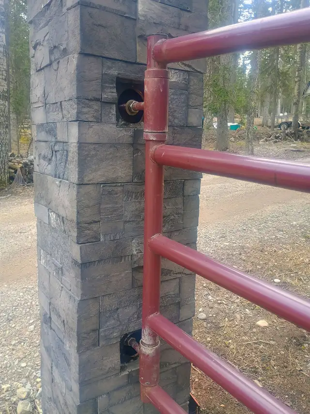 Farm Gate - Photo 2