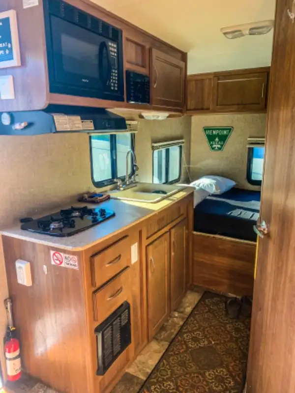 2015 Coachmen Apex 19' Travel Trailer - Photo 9