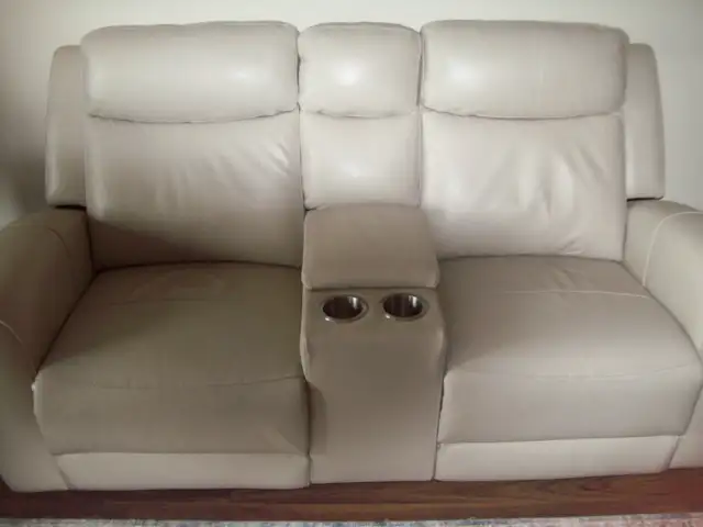 Love seat - Photo 2