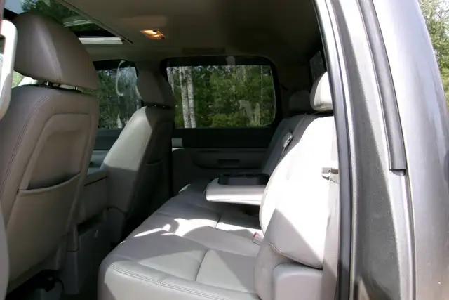 2008 LIFTED GMC SIERRA 2500HD DURAMAX SAFETIED - Photo 9
