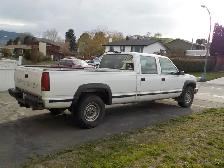 CHEVROLET 1 TON - 3500, CREW CAB, 8 FOOT BOX, WORK TRUCK! - Photo 5
