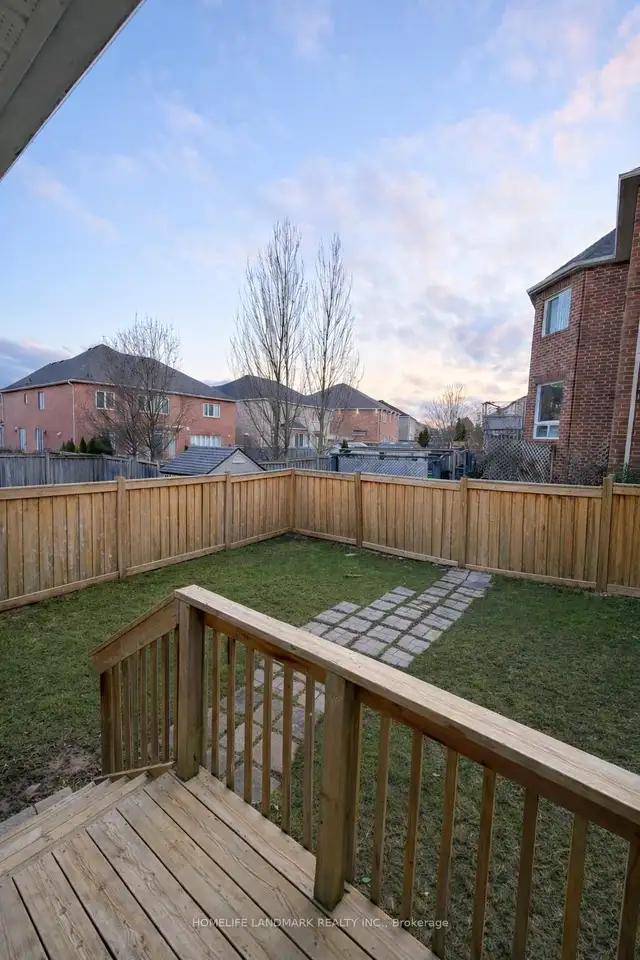 full house oshawa rent 6 parking $3500 entire home - Photo 10