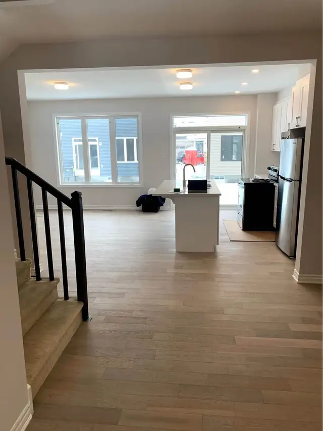 Mattamy Townhome for Rent in Half Moon Bay - Photo 4