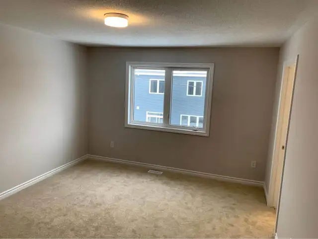 Mattamy Townhome for Rent in Half Moon Bay - Photo 9