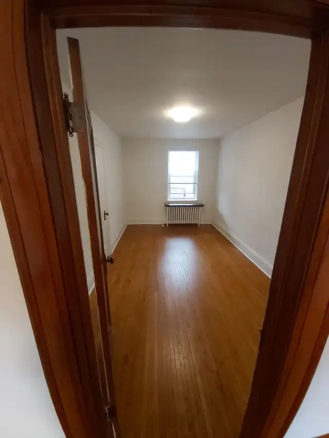 1 bedroom plus Apartment in Bloor West Village - $ 1,795 - Photo 6