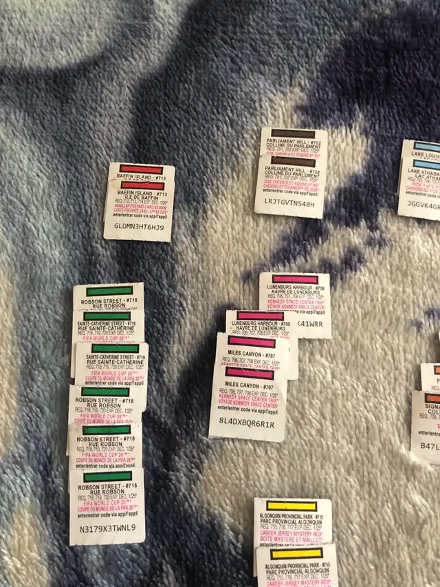 33 McDo collants à vendre - Photo 2