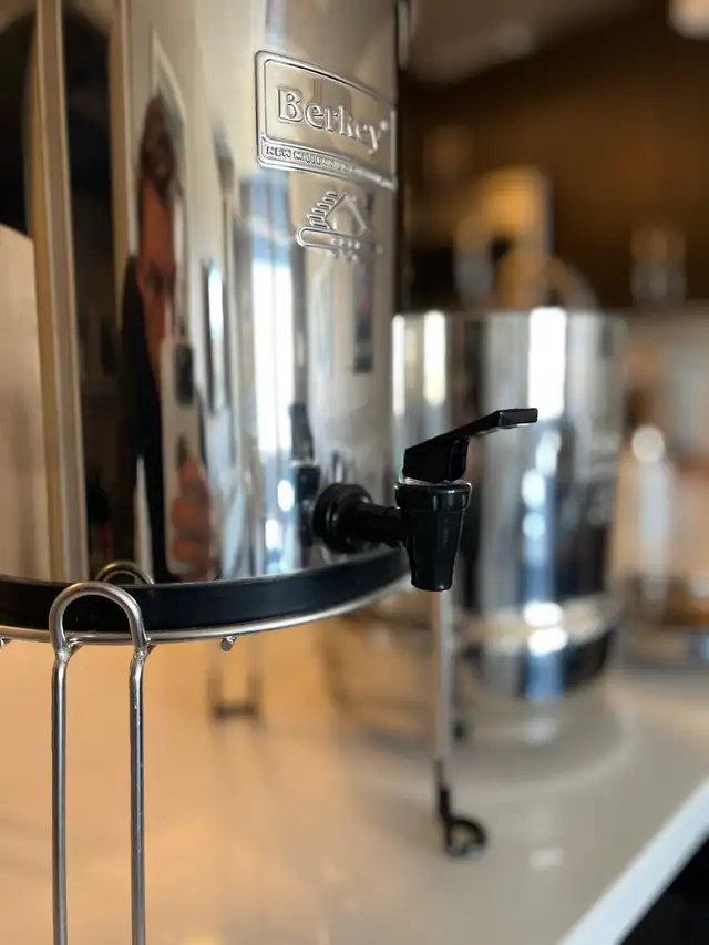 Berkeley Charcoal Water Filter System - Photo 4