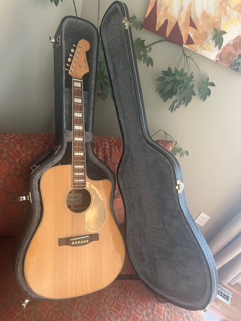 Fender 'California' Series Kingman guitar - Photo 2