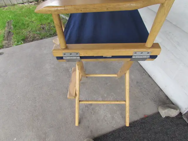 Pair of Directors Chairs - Photo 5