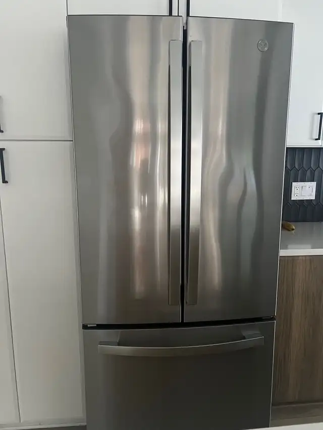 fridge -30 inch - Photo 2