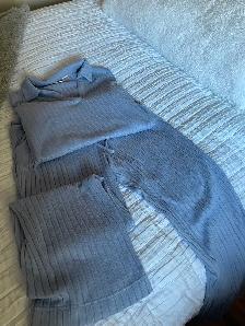 Casual lounge wear and U of S hoodie - Size LG