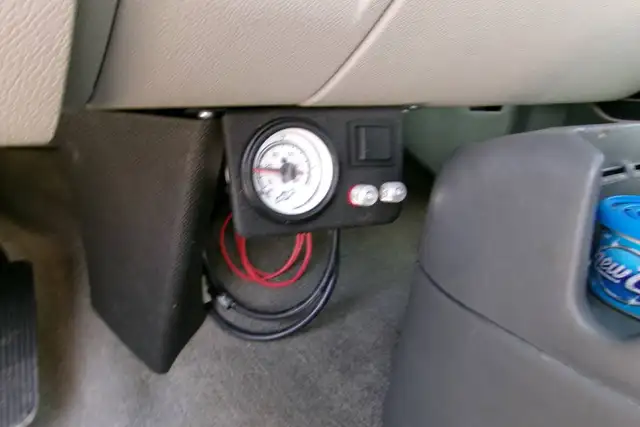 2008 LIFTED GMC SIERRA 2500HD DURAMAX SAFETIED - Photo 3