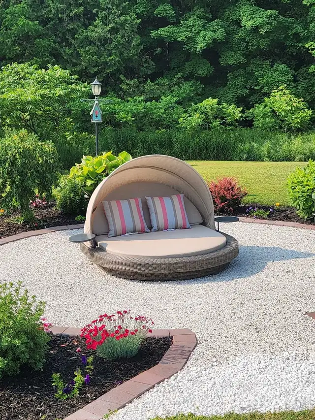 Wicker Rattan round retractable canopy Daybed - Photo 3