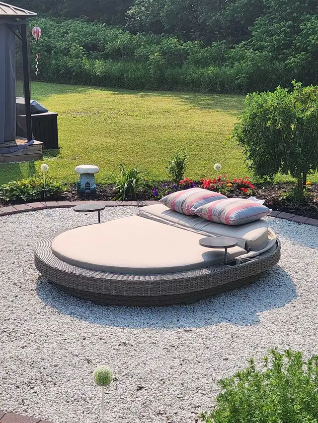 Wicker Rattan round retractable canopy Daybed - Photo 4