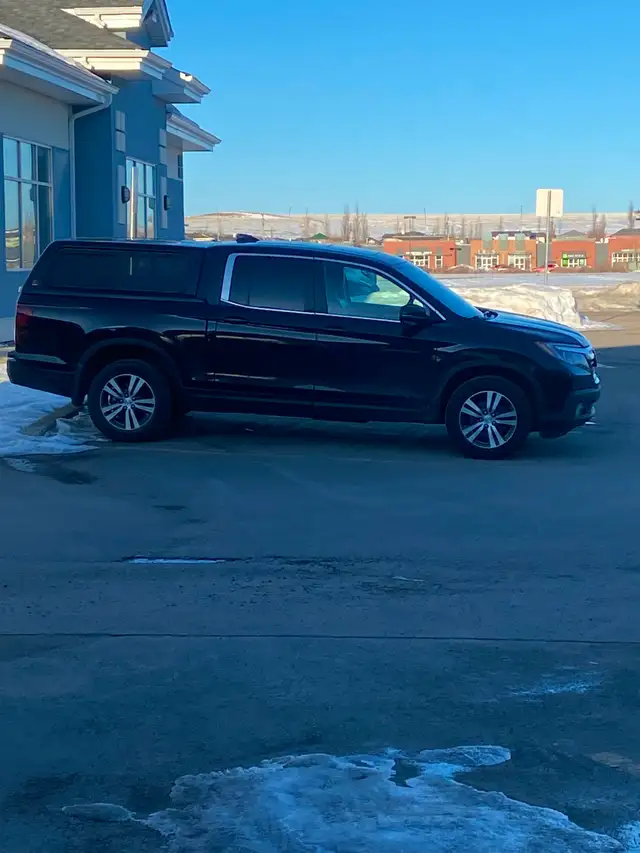 2019 Honda Ridgeline Amazing condition - Photo 3