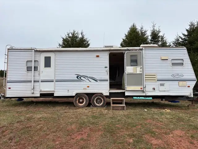 2000 trail harbour camper