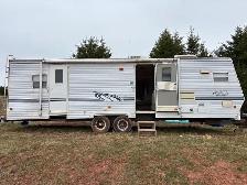 2000 trail harbour camper