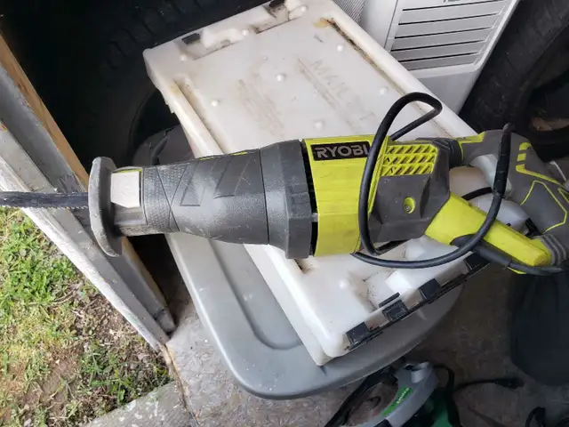 multiple powertools firsake selling as whole package - Photo 3
