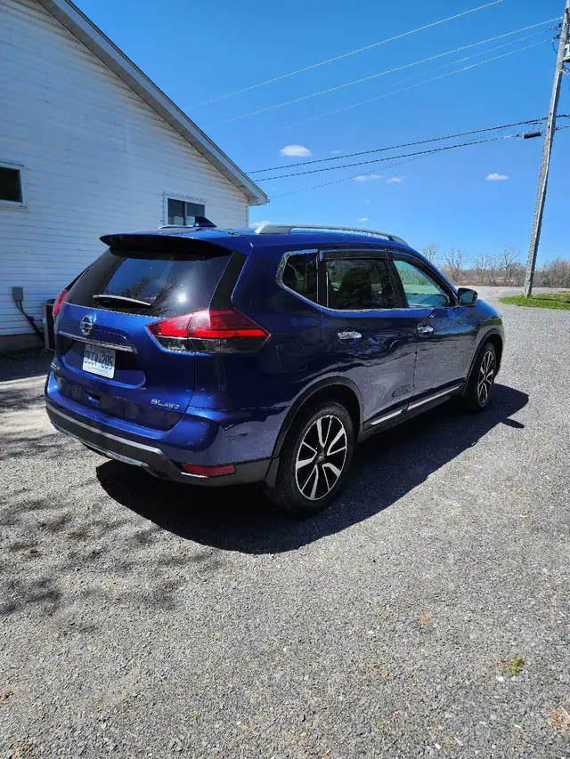 20l7 Nissan Rogue SL AWD - Photo 3