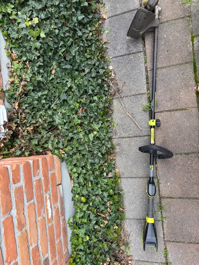 Ryobi lawnmower and weed whacker - Photo 2