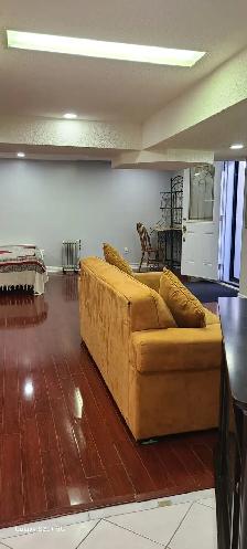 Open Concept Fully Furnished  Basement Apartment in Pickering - Photo 6