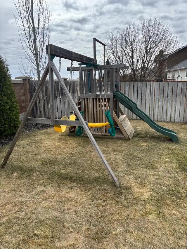 Outdoor play set - Photo 2